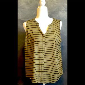 Apt 9 size M green and black top